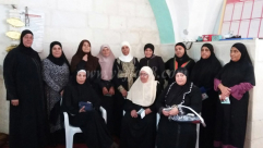 بالصور: الحركة النسائية في اللد تُنظم احتفالاً لتوديع حاجات بيت الله الحرام 